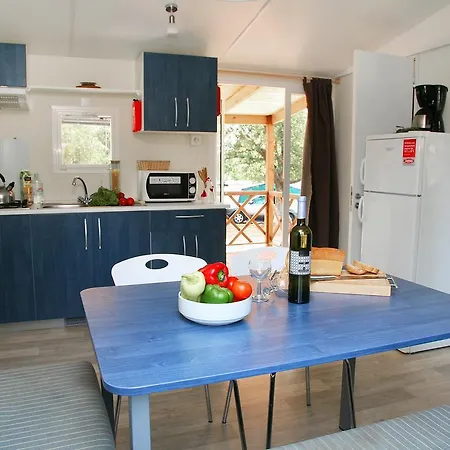 Holiday Camping Park Umag.11 Casa de Férias *